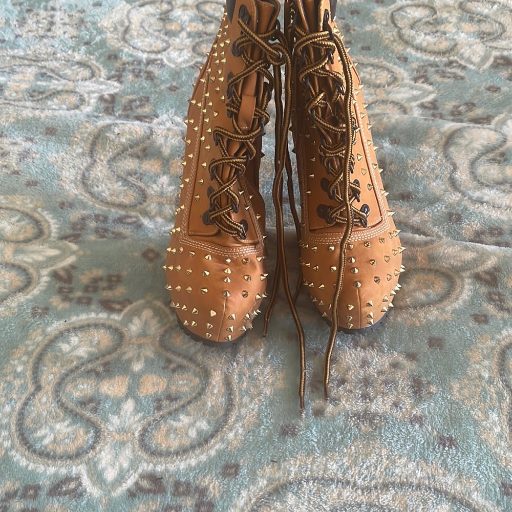 Boot/Heels! - image 1